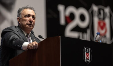 Ahmet Nur Çebi Uefayı İşaret Etti