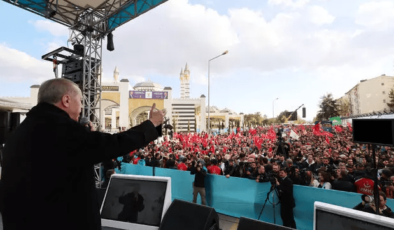 Diyarbakır’da Temel Atma Töreninde Konuşan Erdoğan’dan Silah Bırakma Çağrısı
